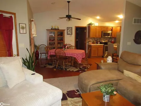 110 S 16th, Hamilton, IL 62341 photo 7