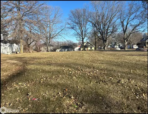 811 Olive St, Atlantic, IA 50022