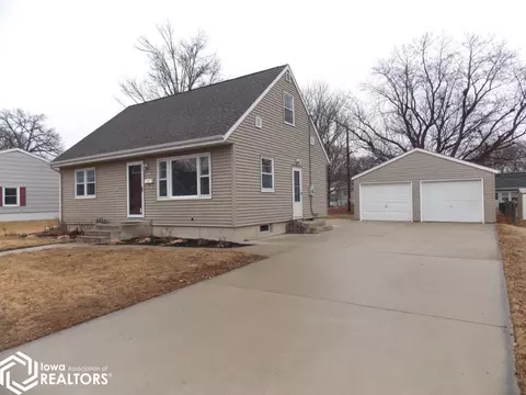 1311 N Hampshire Ave, Mason City, IA 50401