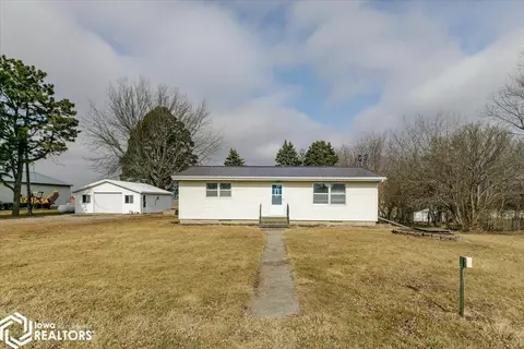 307 Vine St, Hartwick, IA 52232