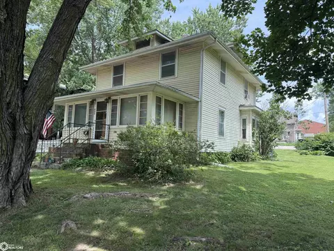 904 6th St, Corning, IA 50841