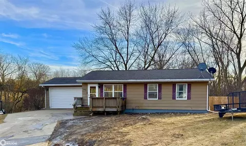 1606 Southview Cir, Fairfield, IA 52556