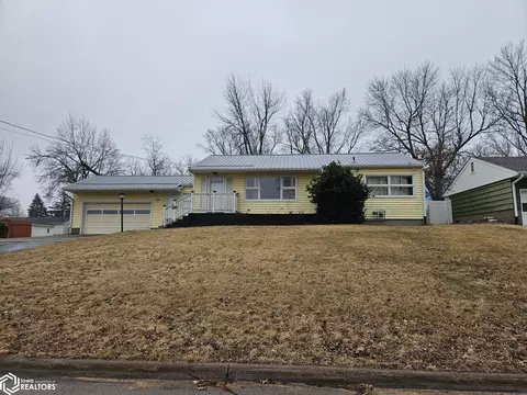 1932 Gladstone St, Ottumwa, IA 52501