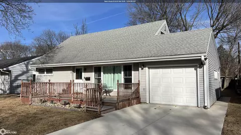 950 7th St SE, Mason City, IA 50401