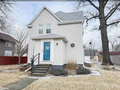 114 4th St SE, Hampton, IA 50441