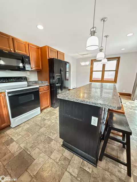 Kitchen - 114 4th St SE, Hampton, IA 50441 photo 1 of 3