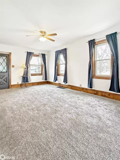 Living - 114 4th St SE, Hampton, IA 50441 photo 1 of 3