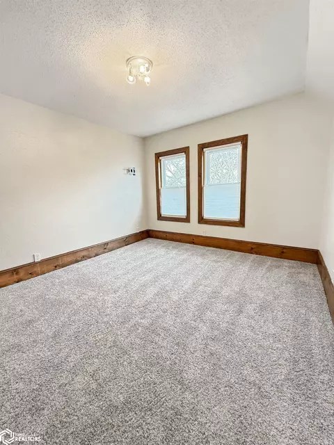 Bedroom - 114 4th St SE, Hampton, IA 50441 photo 9 of 10