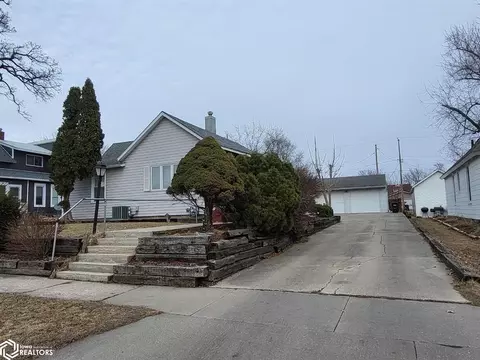 517 N 2nd St, Marshalltown, IA 50158