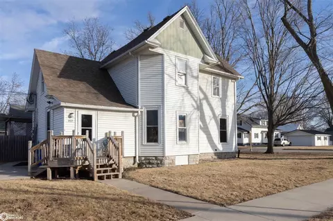 702 N 4th Ave, Washington, IA 52353