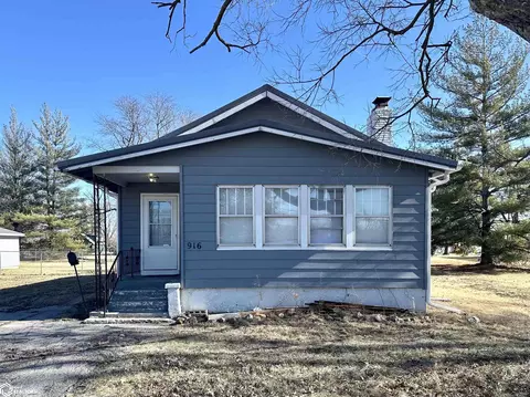 916 N 7th St, Chariton, IA 50049