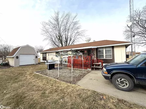 210 S Fulton St, Keota, IA 52248