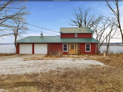 31 Bluff Park Rd, Montrose, IA 52639