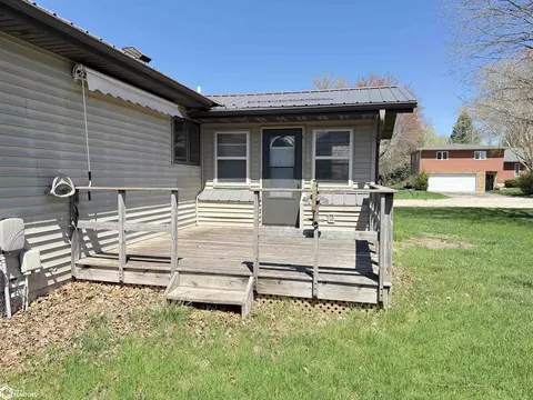 Exterior - 1656 Dorell Dr, Hampton, IA 50441 photo 3 of 5