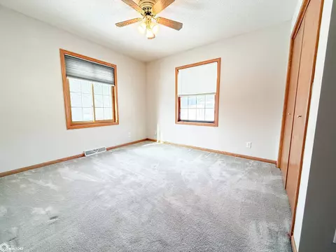 Bedroom - 1656 Dorell Dr, Hampton, IA 50441 photo 7 of 11