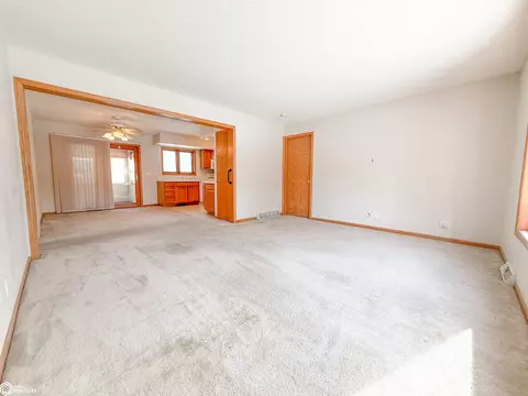 Living - 1656 Dorell Dr, Hampton, IA 50441 photo 3 of 5