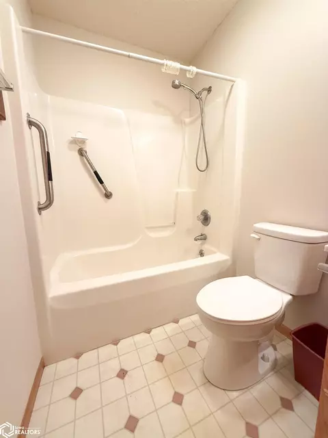 Bath - 1656 Dorell Dr, Hampton, IA 50441 photo 5 of 5