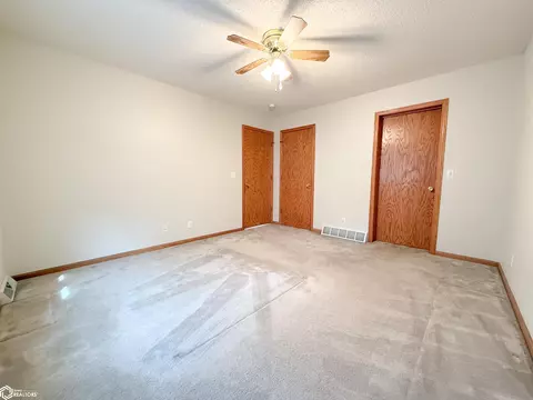 Bedroom - 1656 Dorell Dr, Hampton, IA 50441 photo 4 of 11