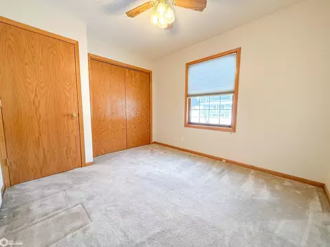 Bedroom - 1656 Dorell Dr, Hampton, IA 50441 photo 8 of 11