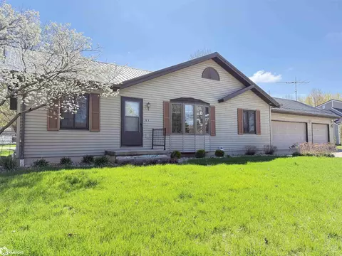 1656 Dorell Dr, Hampton, IA 50441