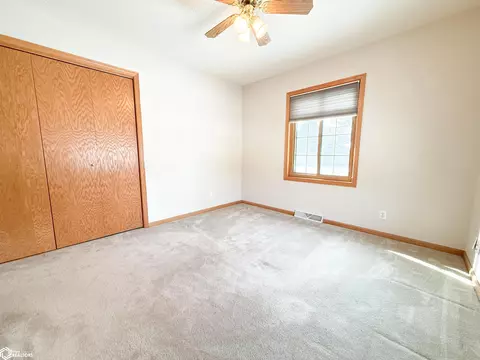 Bedroom - 1656 Dorell Dr, Hampton, IA 50441 photo 6 of 11
