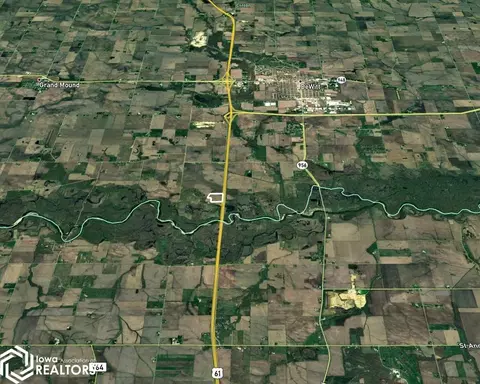 270 Th Ave, Dewitt, IA 52742 photo 4