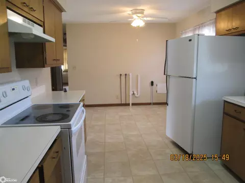 204 E 10th St, Atlantic, IA 50022 photo 3