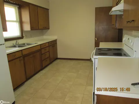 204 E 10th St, Atlantic, IA 50022 photo 4