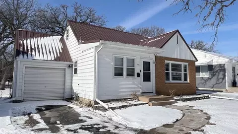 1422 N Carolina Pl, Mason City, IA 50401