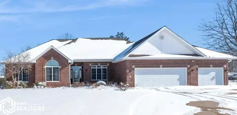 2 Gleneagle Ln, Ottumwa, IA 52501