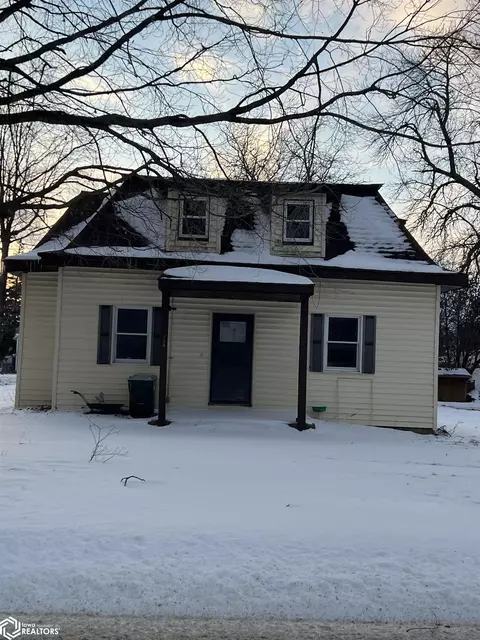 704 Clay St, Brooklyn, IA 52211