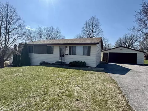 103 7th Ave, Audubon, IA 50025