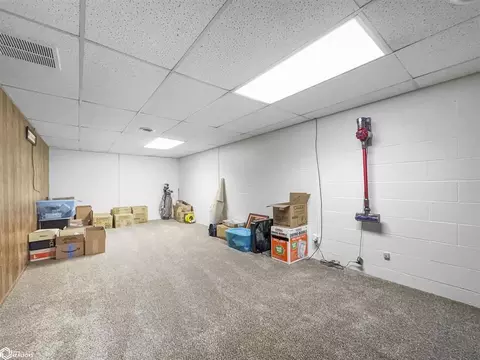 Other - 915 3rd St NW, Hampton, IA 50441 photo 3 of 4