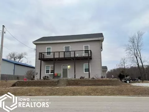 206 N 1st St, Montrose, IA 52639