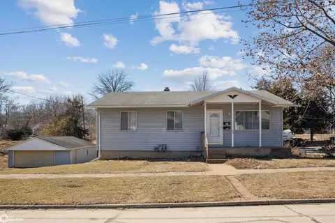 309 N Gertrude St, Burlington, IA 52601