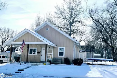 602 8th Ave W, Oskaloosa, IA 52577