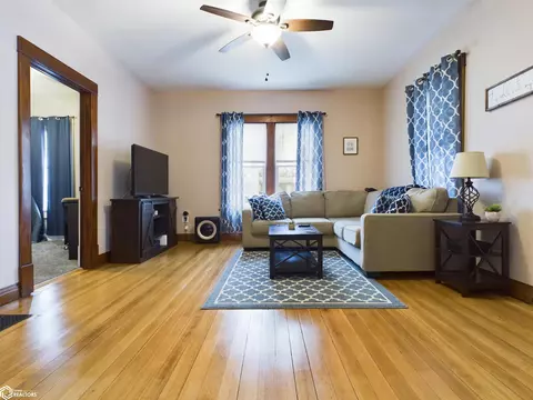 Living - 241 N 14th, Hamilton, IL 62341 photo 1 of 2