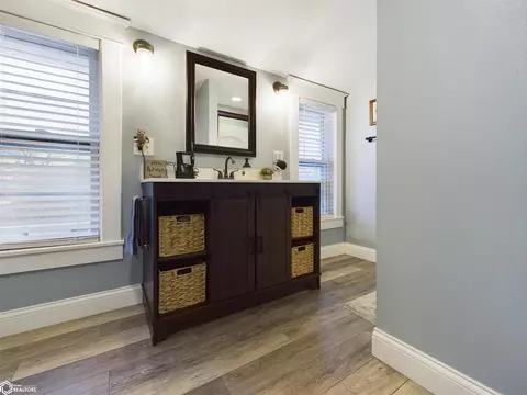 Bath - 241 N 14th, Hamilton, IL 62341 photo 5 of 5