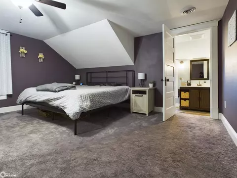 Bedroom - 241 N 14th, Hamilton, IL 62341 photo 5 of 7