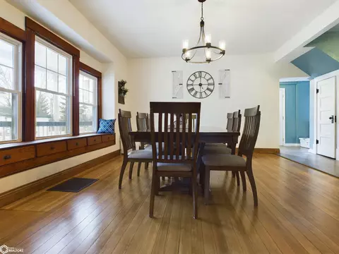 Dining - 241 N 14th, Hamilton, IL 62341 photo 2 of 4