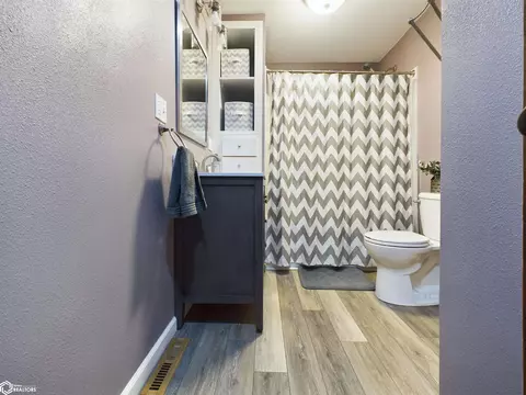 Bath - 241 N 14th, Hamilton, IL 62341 photo 1 of 5