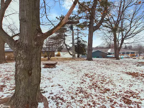 Exterior - 241 N 14th, Hamilton, IL 62341 photo 3 of 3