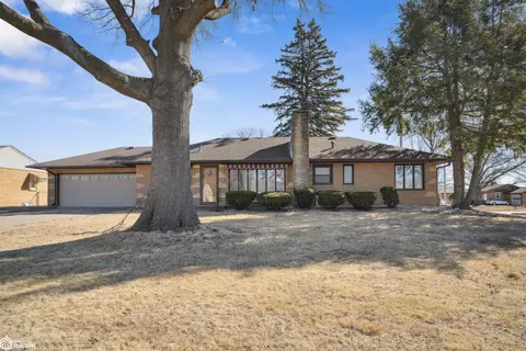 1420 Hagemann Ave, Burlington, IA 52601