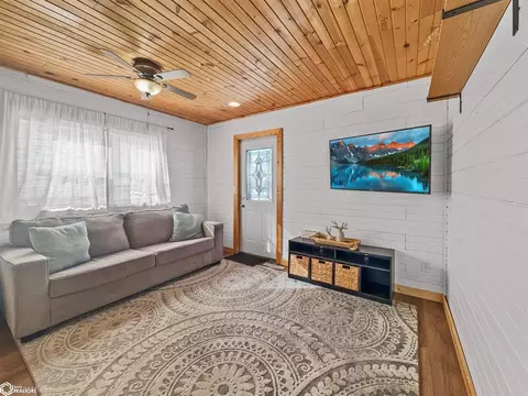 Living - 802 2nd St NW, Hampton, IA 50441 photo 2 of 2
