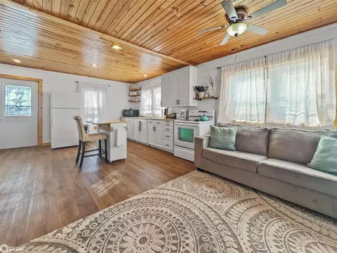 Other - 802 2nd St NW, Hampton, IA 50441 photo 1 of 4
