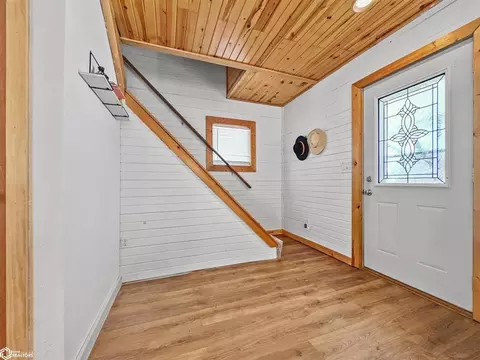 Entry Way - 802 2nd St NW, Hampton, IA 50441 photo 1 of 2