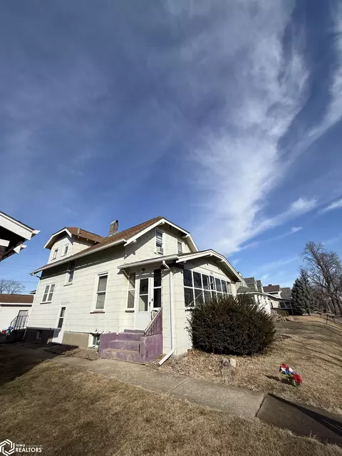 1801 Madison Ave, Burlington, IA 52601