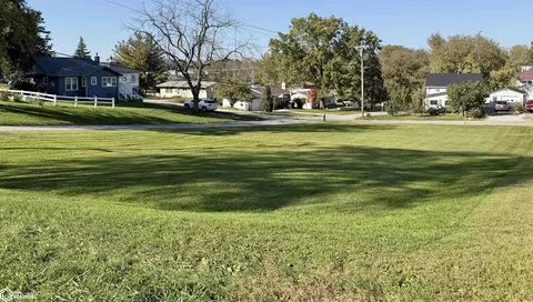 1628 Linden Ave, Chariton, IA 50049