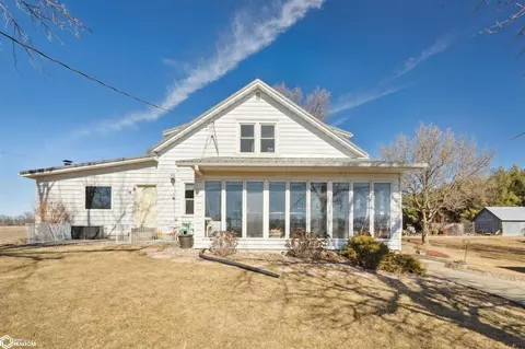 18782 Danville Rd, New London, IA 52645