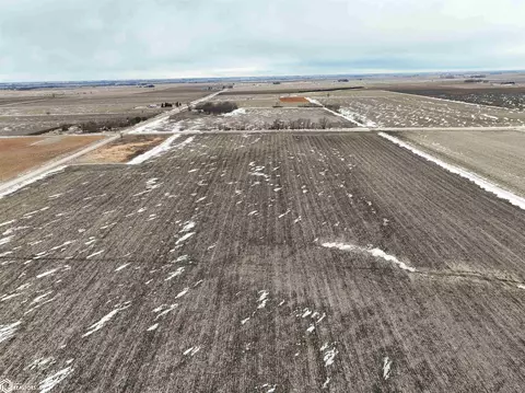 110 Th St, Dougherty, IA 50433 photo 2